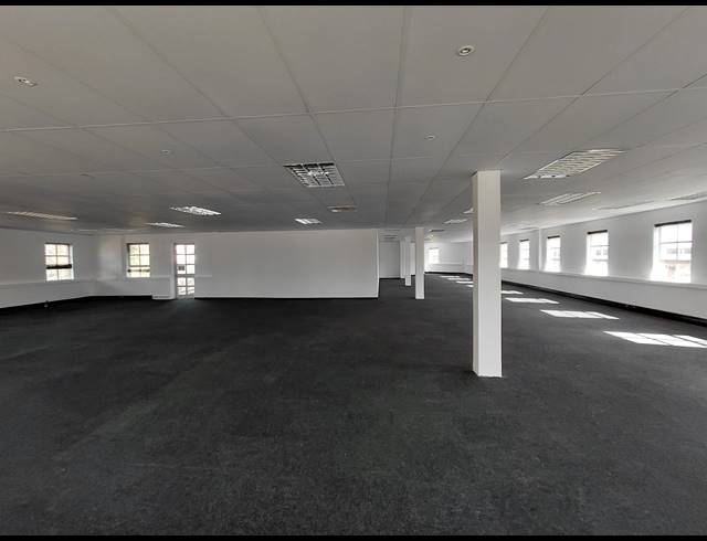 362M² OFFICE TO LET IN FOURWAYS